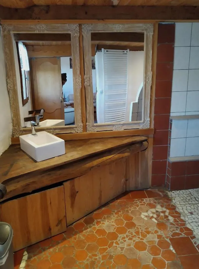 Les Terrasses Du Chatelard Theze  Bed & Breakfast